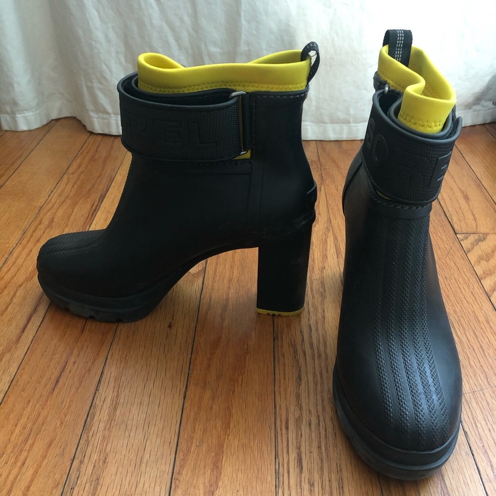 Sorel Medina III Rain Heel Boot blk/yellow 9.5 9